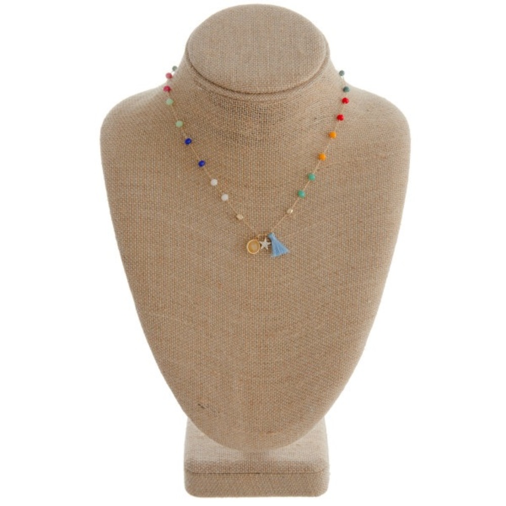 Short beaded necklace with tassel and star
